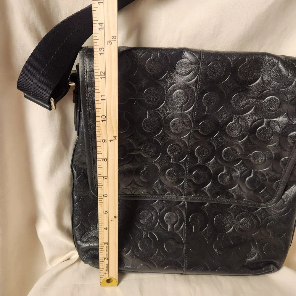 Coach Mens Messenger Bag Black‎ Leather Embossed Op Art Crossbody 70475